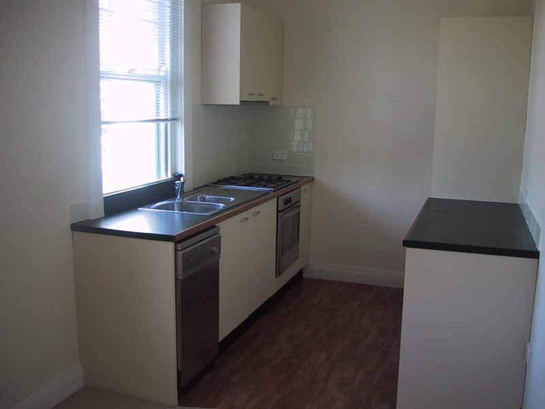 9 / 23 Waiwera Street, Mcmahons Point