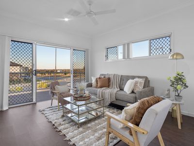 38 Santiago Crescent, Spring Mountain