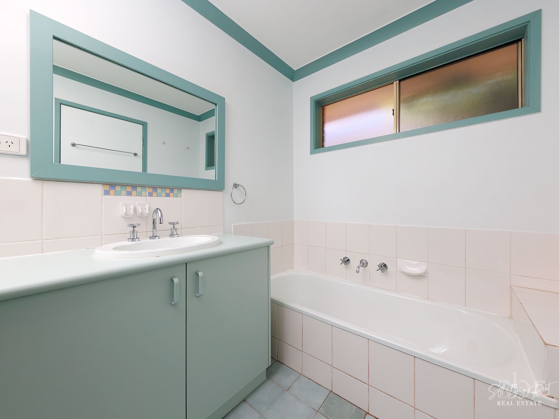 28 AZURE DRIVE, Wodonga