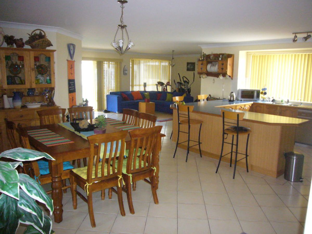 14 Clemenceau Crescent, Tanilba Bay, Tanilba Bay - Thumbnail 2