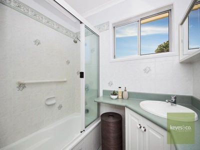 4 Rundle Street, Mount Louisa