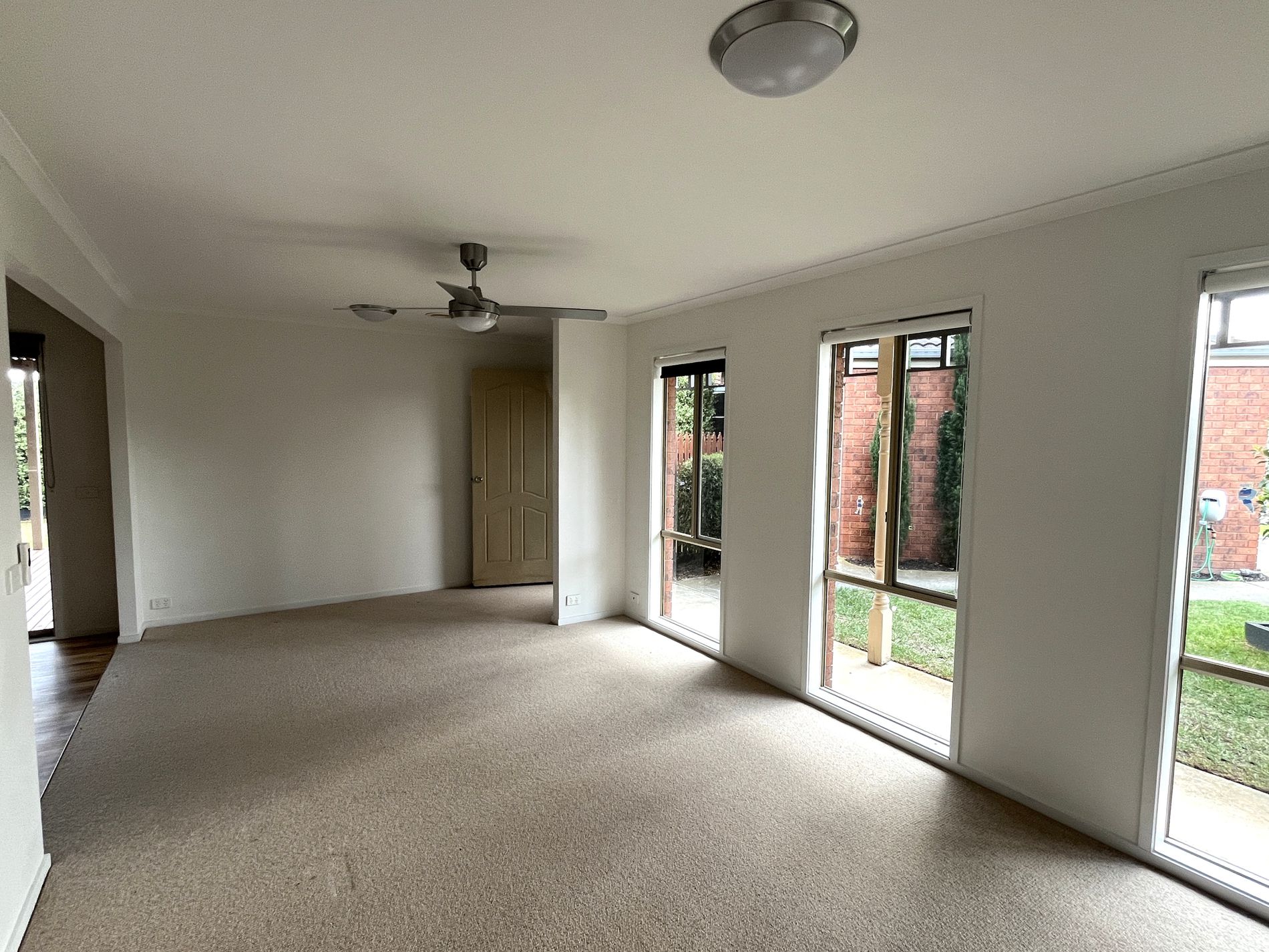 8 Trixia Place, Leopold
