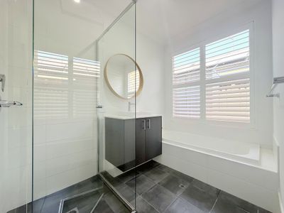 8 Rockvale Crescent, Harrisdale