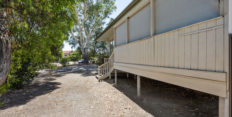 1 Primrose Street, Violet Town