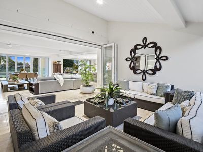 249-255 Monaco Street, Broadbeach Waters