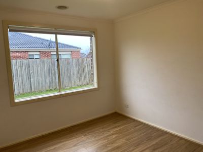 5 Barmera Way, Truganina