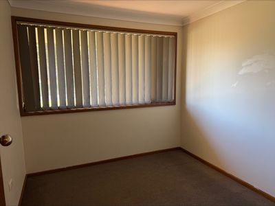 13 Mengarvie Road, Parkes