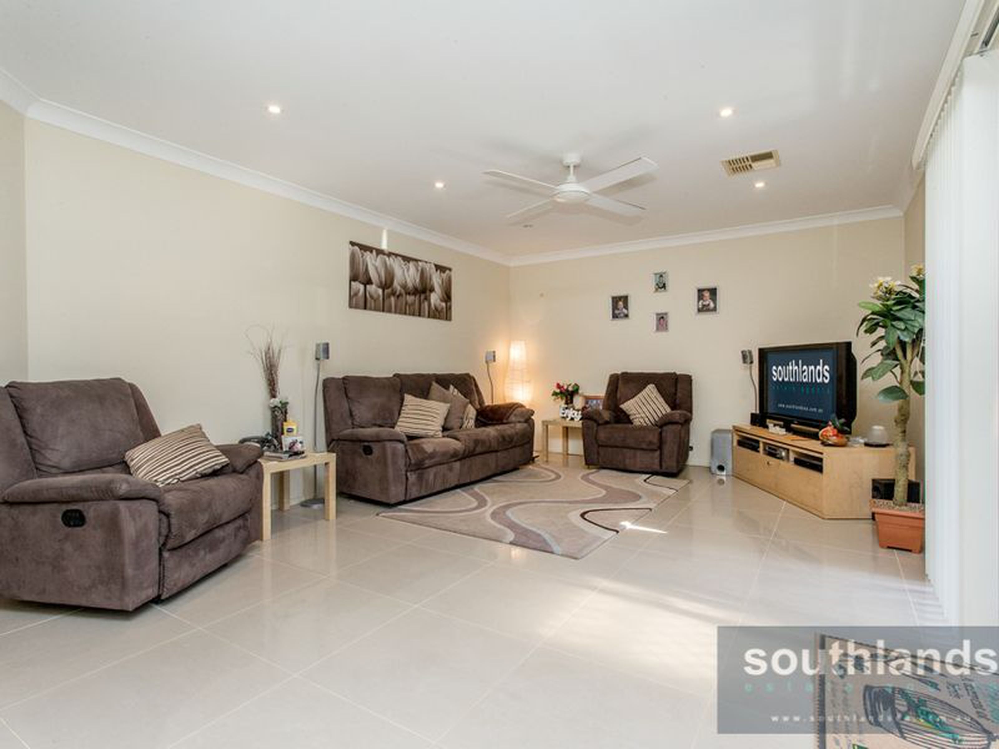 23 Heaton Ave, CLAREMONT MEADOWS
