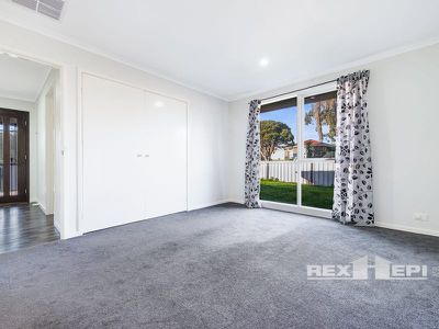 13 Cairns Road, Hampton Park