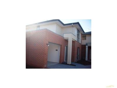 2 / 30 Simon Court, Hampton Park