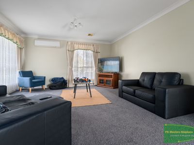 4 Finley Close, Windradyne