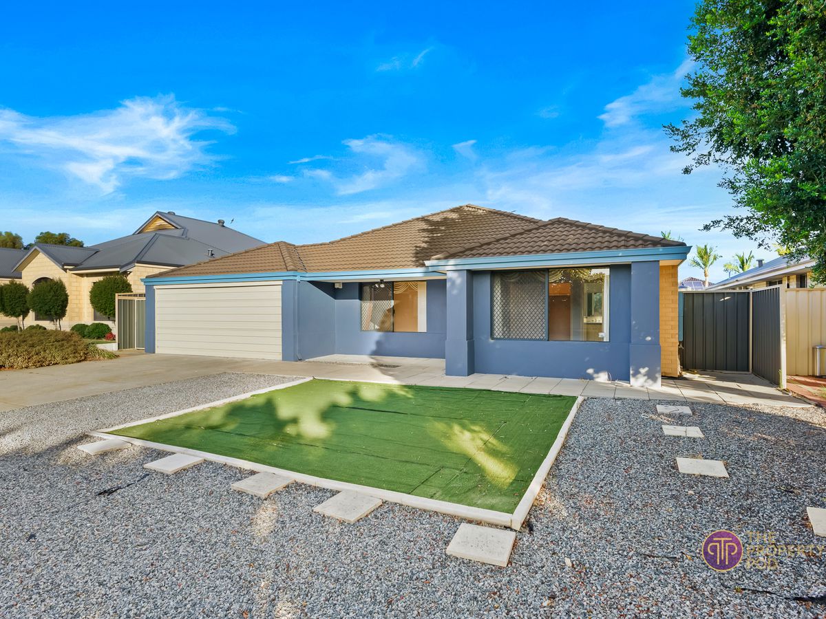 42 Woodside Loop, Beckenham