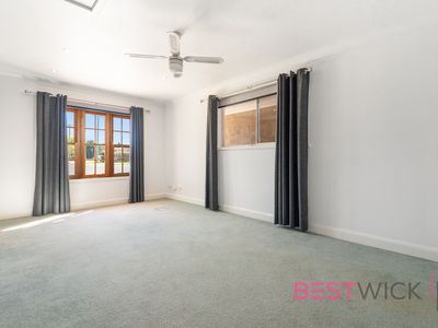 35 Cottonwood Drive, Eglinton