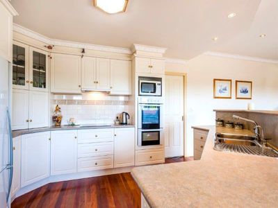 27 Moras Court, Gisborne