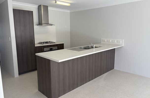 131 Lambeth Cir, Wellard