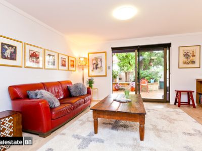2 / 135 Carr Street, West Perth
