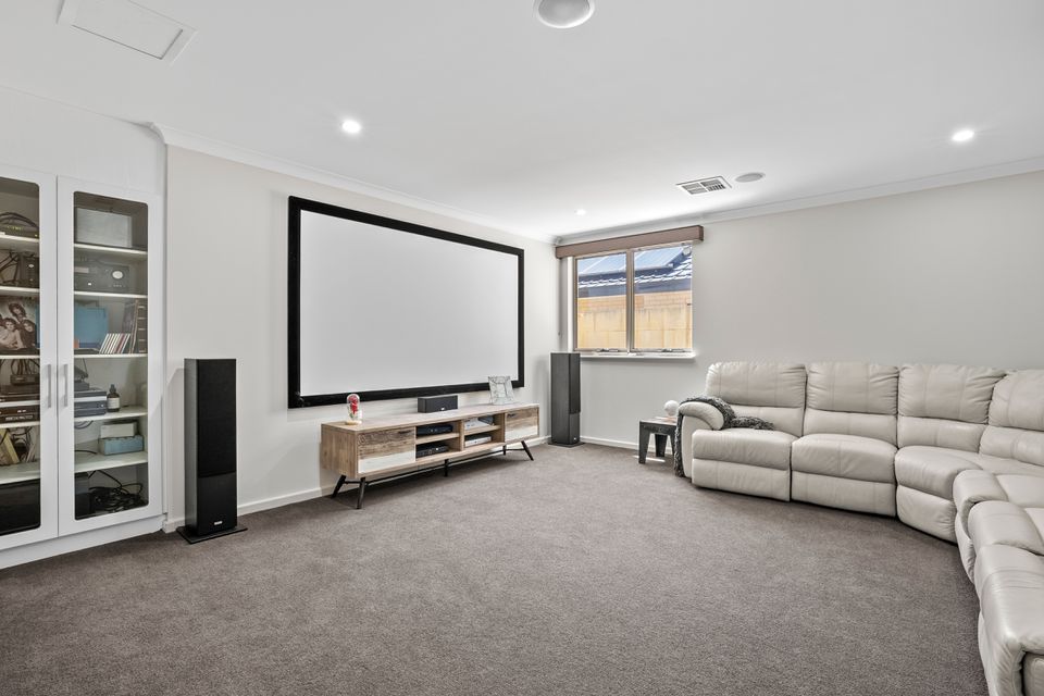 43 Holloways Ridge, Secret Harbour