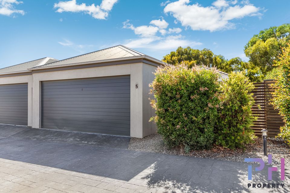 5 / 4-6 Greenview Circuit, Epsom