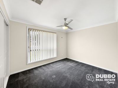 11 Dunheved Circle, Dubbo