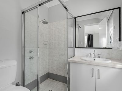 5 Hillwater Promenade, Bennett Springs