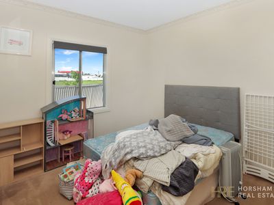 78 Stawell Road, Horsham