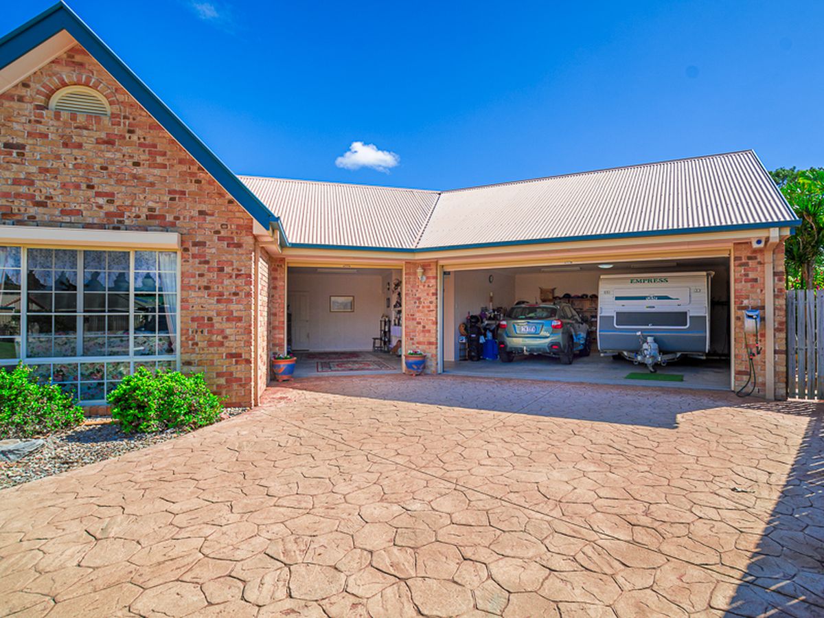 6 Daphne Court, Torquay