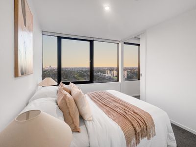 2222 / 18 Mt Alexander Road, Travancore