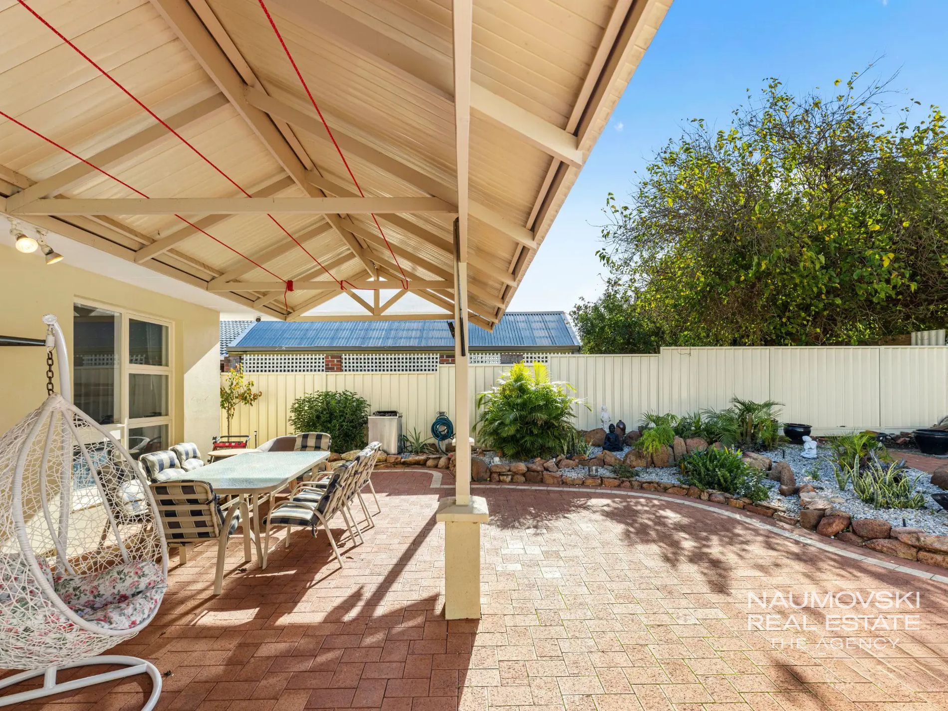 16 Hotchkiss Drive, Balcatta