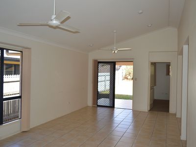 6 Grebe Court, Douglas