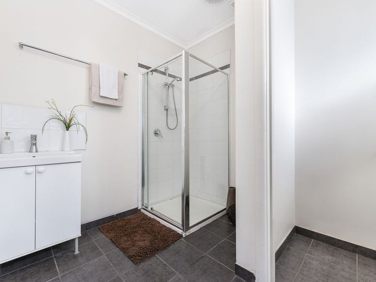 4 / 1475 Heatherton Road, Dandenong North