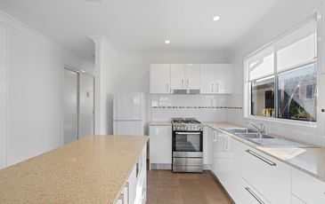 215 / 750 Pacific Highway, Lake Munmorah