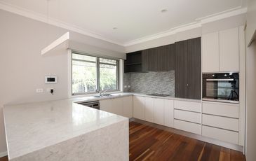 2 / 9 CHURCH STREET, Emerald