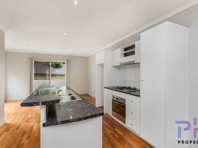 1 / 30B Regency Place, Kennington