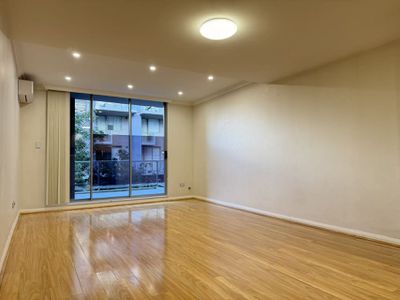 19 / 108 James Ruse Drive, Rosehill