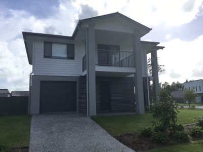 1 / 14 Azure Way, Coomera
