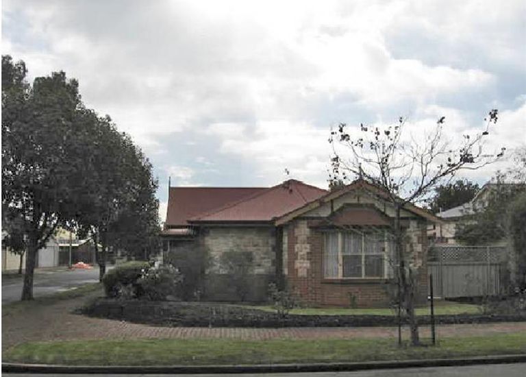 27 Harris Street, Glenelg East