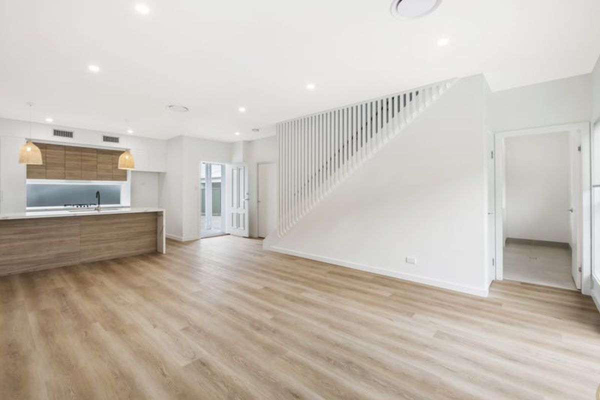 4 / 32 Elsiemer Street, Long Jetty