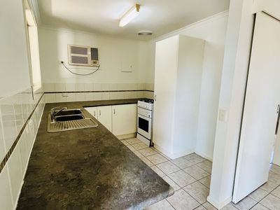 1 / 14 MCEWEN CRESCENT, Wodonga