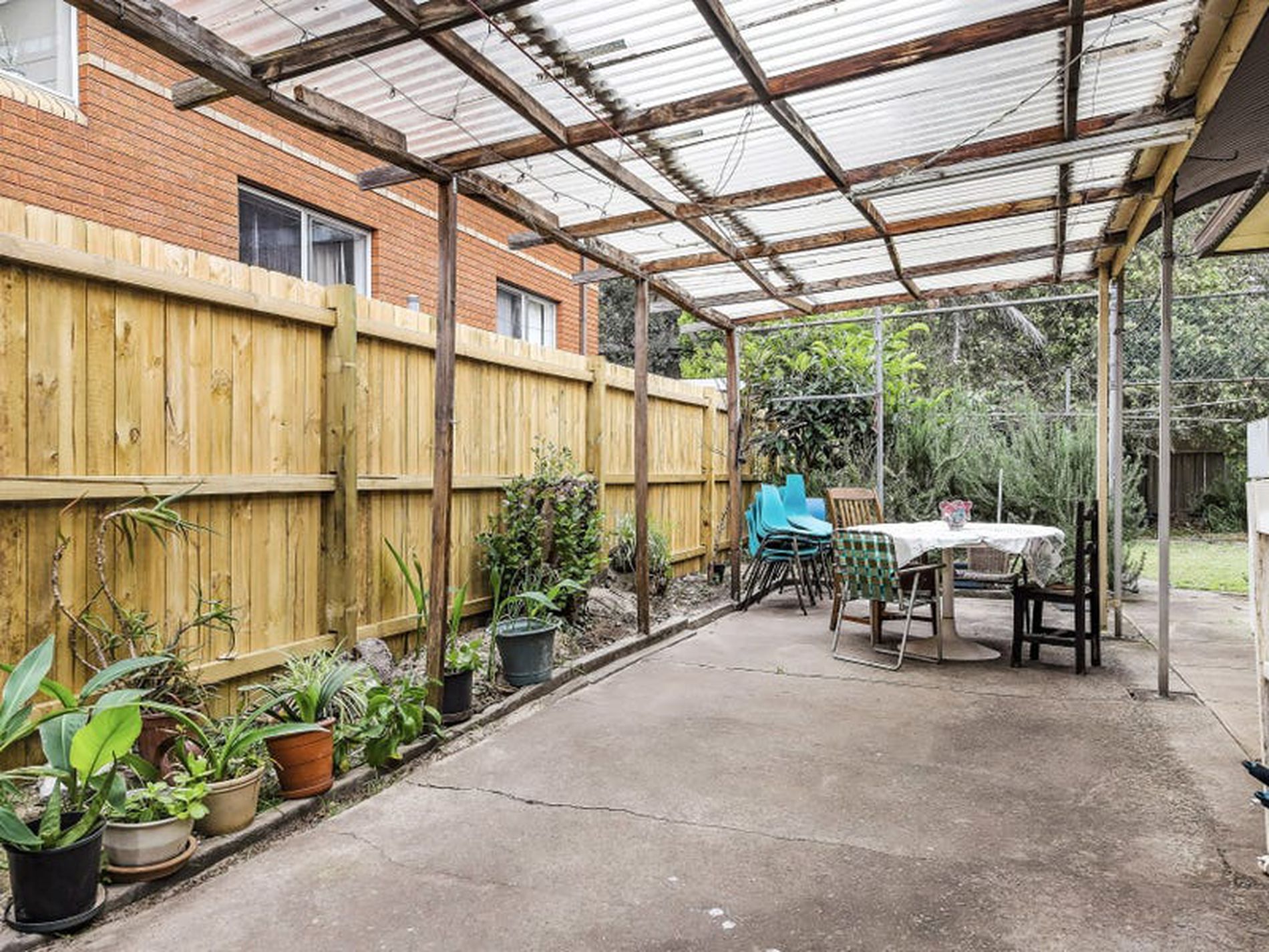 14 Mascot Drive, Eastlakes