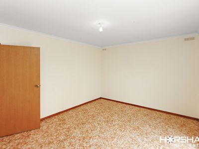 1 / 9 Young Street, Horsham