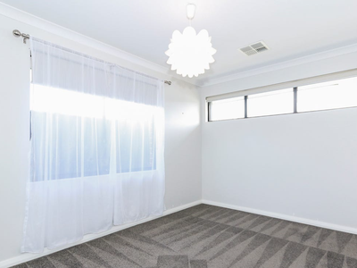 21 Chucklebud Street, Banksia Grove