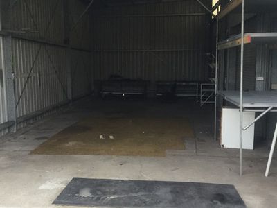 8/113 Industrial Road, Oak Flats