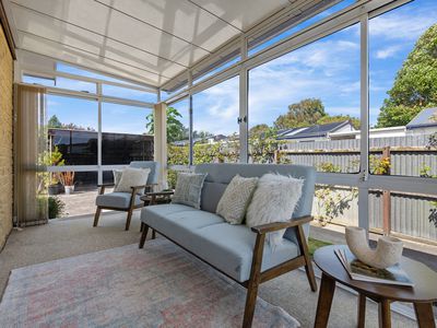 2 / 92a Saint Martins Road, Saint Martins