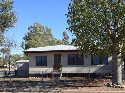 139 Wren Street, Longreach