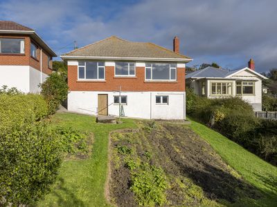 23 Riselaw Road, Calton Hill