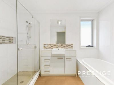 8 Laura Street, Norwest