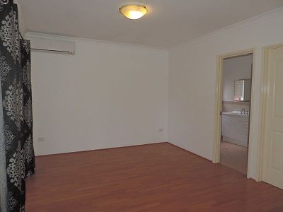 A / 7 Changton Way, Westminster