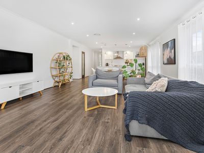 6 Barooga Place, Horsley