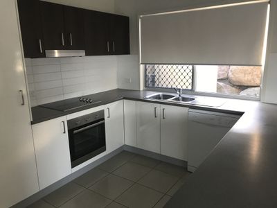8 /  1  Cavella Drive, Glen Eden