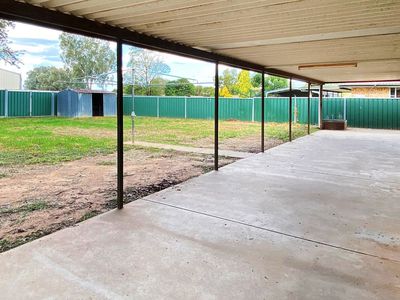 16 Springfield Way, Dubbo